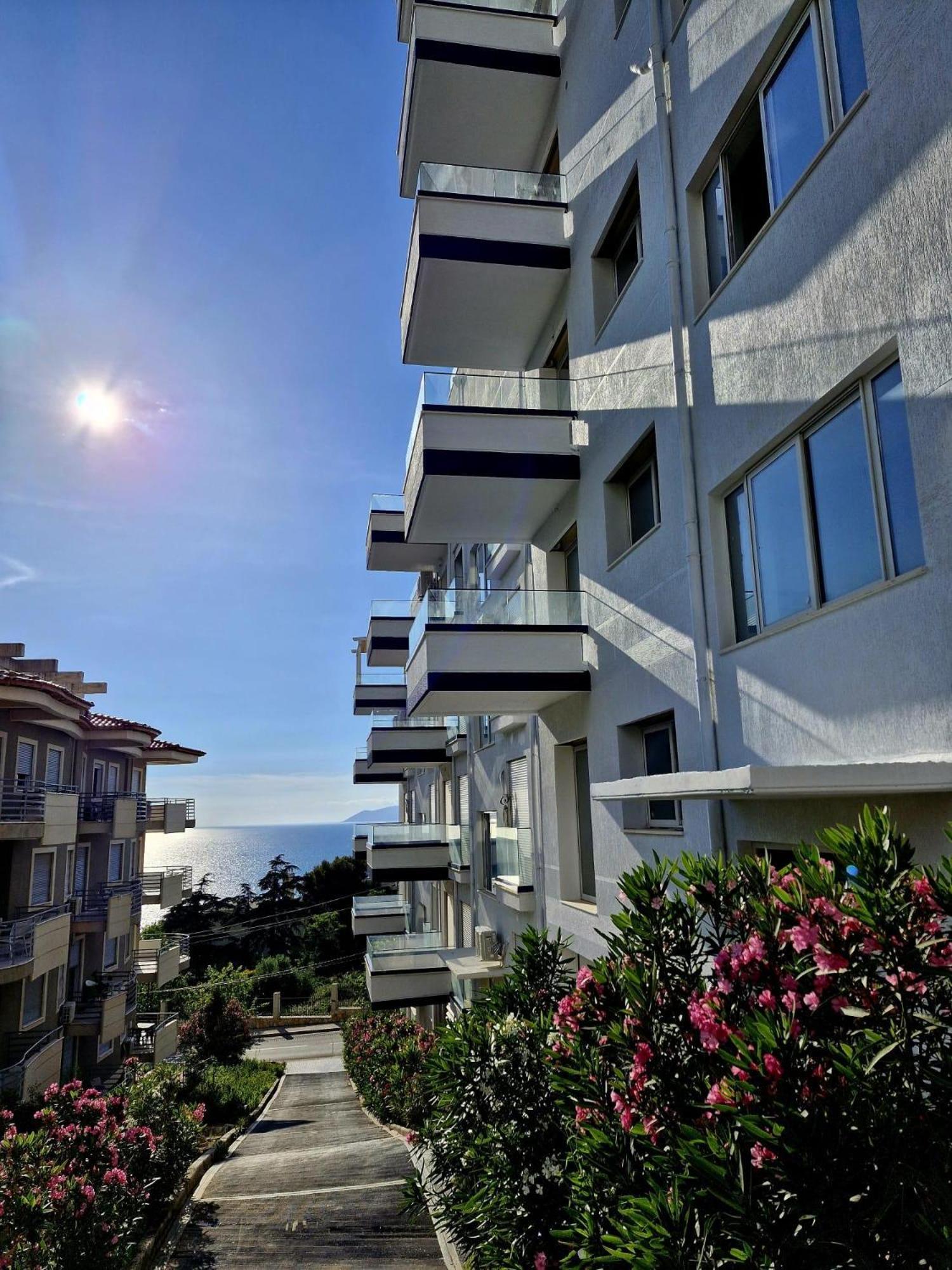 Sunset Vista Retreat Apartment Vlore Luaran gambar